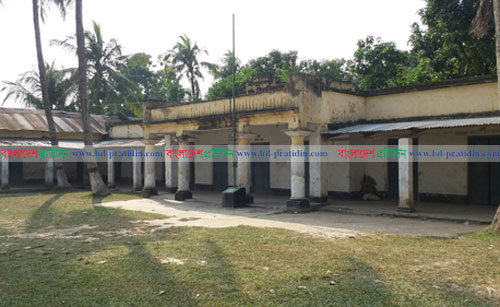 প্রতিষ্ঠান বন্ধ রেখে আওয়ামী লীগের সম্মেলনে শিক্ষকদের বাধ্যতামূলক অংশগ্রহণ