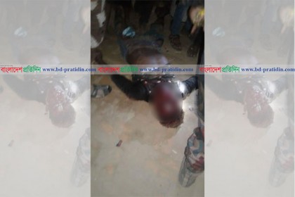 রোহিঙ্গা ক্যাম্পে ডাকাতদের গোলাগুলিতে নিহত ১, আহত ২