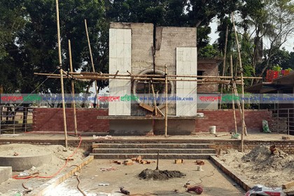 যশোরে দেশের প্রথম ‘মিত্র ও মুক্তিবাহিনী স্মৃতিস্তম্ভ’