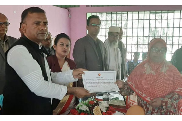 বেগম রোকেয়া দিবসে নাটোরে ৫ জয়িতা পেল সম্মাননা