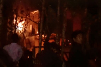 রাজাপুরে ভয়াবহ অগ্নিকাণ্ডে বসতঘর পুড়ে ছাই
