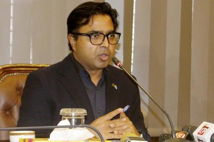 চলতি মাসেই পুরান ঢাকায় চক্রাকার বাস: মেয়র খোকন