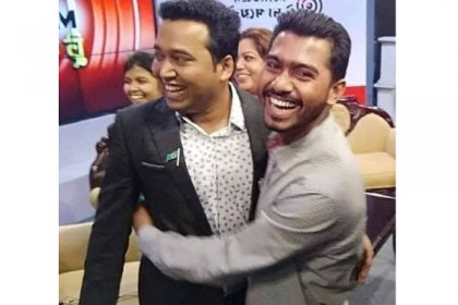 নুর-রাব্বানীর হাস্যোজ্জ্বল আলিঙ্গনের ছবি ভাইরাল