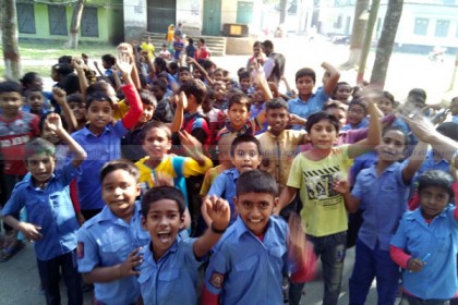 মামলা করতে থানায় শিক্ষকসহ দুই গ্রুপ, কোন্দলের শিকার শিক্ষার্থীরা