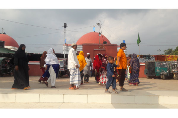 শেষ হলো হযরত খানজাহানের ৫৬০তম ওফাত দিবসের ওরশ 