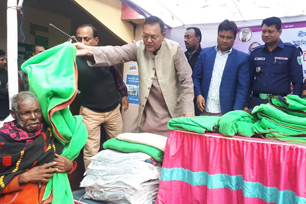 শ্রীমঙ্গলে শীতবস্ত্র বিতরণ