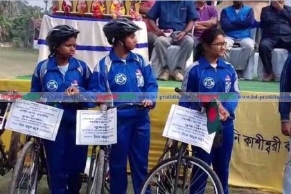 সবুজায়ন ও দূষণমুক্ত বিশ্ব গড়ার লক্ষ্যে সাইকেল র‌্যালি