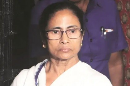 জরুরি বৈঠক ডেকেছেন মমতা