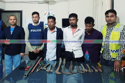 হবিগঞ্জে অস্ত্র ও ডাকাতির সরঞ্জামাদিসহ গ্রেফতার ৩