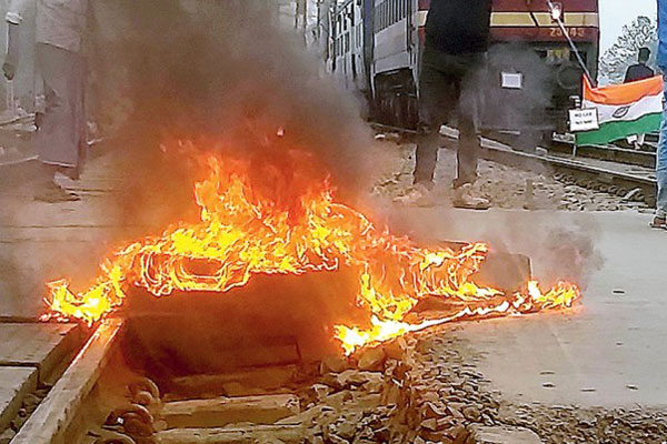 ভারত ভ্রমণে নাগরিকদের সতর্ক করল যুক্তরাষ্ট্র ও ব্রিটেন