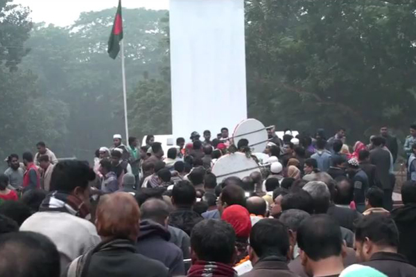 নানা কর্মসূচির মধ্য দিয়ে টাঙ্গাইলে বিজয় দিবস উদযাপন
