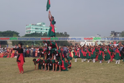 ব্রাহ্মণবাড়িয়ায় শহীদ বেদীতে পুষ্পস্তবক অর্পণ