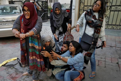 জামিয়ায় পুলিশের আচরণকে বর্বর মন্তব্য করে হার্ভার্ড শিক্ষার্থীদের নিন্দা 