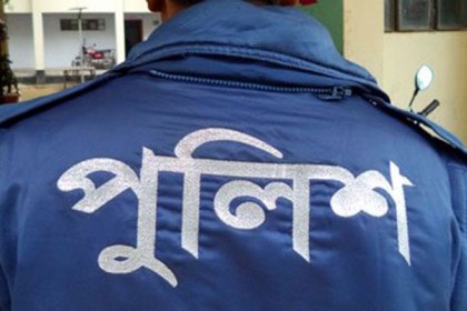 গরু চুরির ঘটনায় পুলিশি অভিযানে মারপিট, এসআই ক্লোজড