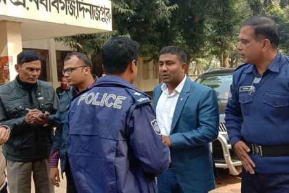 দিনাজপুরে উপজেলা স্বাস্থ্য কর্মকর্তা ও তার সহকারী গ্রেফতার