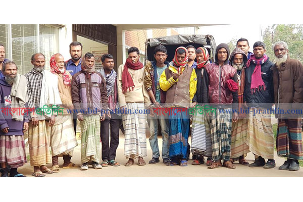 হালুয়াঘাটে পুলিশের অভিযানে দশ জুয়াড়িসহ আটক ১৩