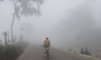 প্রচণ্ড ঠাণ্ডায় নাকাল লালমনিরহাটের মানুষ