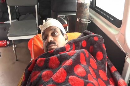 নরসিংদীতে সাংবাদিককে কুপিয়েছে দুর্বৃত্তরা 