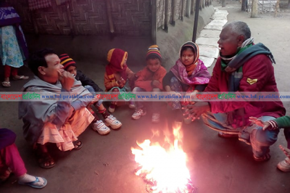 কনকনে শীত ঘন কুয়াশায় দিনাজপুরে জনজীবন বিপর্যস্ত