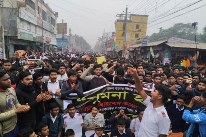 ঠাকুরগাঁওয়ে স্কুলছাত্রীর লাশ উদ্ধার, আটক ১
