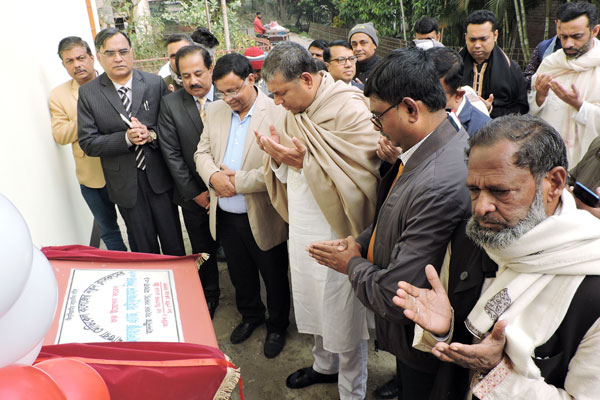 শ্রেণিকক্ষ উপহার দিলেন এমপি