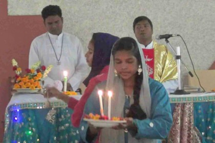 দিনাজপুরে বড়দিন উদযাপন