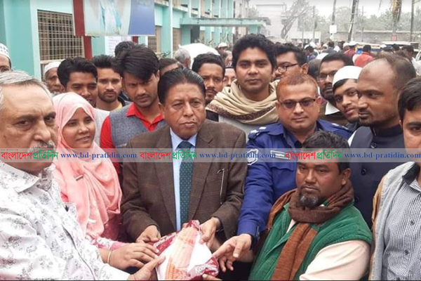 ১০০০ কৃষকের মধ্যে বিনামূল্যে বীজ ও সার বিতরণ