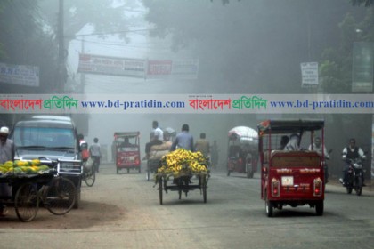 তীব্র শীতে বিপর্যস্ত দিনাজপুরের জনজীবন