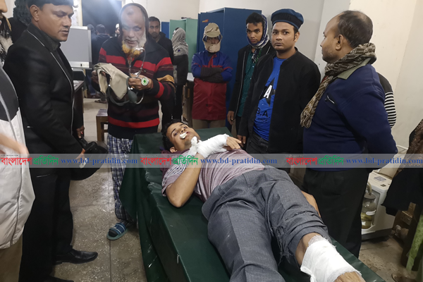 বঙ্গোপসাগরে ট্রলার ডুবি: একজনের মরদেহ উদ্ধার, নিখোঁজ ১০