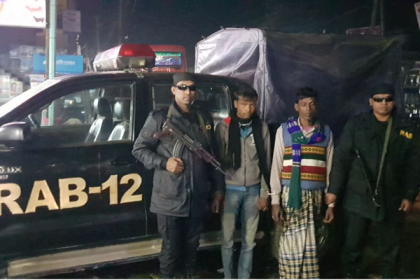 টাঙ্গাইলে পিস্তলসহ ২ অস্ত্র ব্যবসায়ী গ্রেফতার
