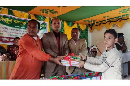 নকলায় বিনামূল্যে বই বিতরণ উৎসব পালিত