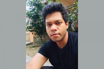 গোমতী নদী থেকে স্কচটেপ প্যাঁচানো লাশ উদ্ধার