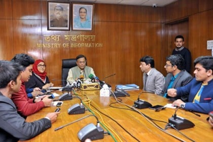 নির্বাচনই হবে সরকার পরিবর্তনের একমাত্র পদ্ধতি : তথ্যমন্ত্রী