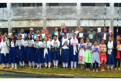 লামায় ১৩০ বিদ্যালয়ে নতুন বই বিতরণ