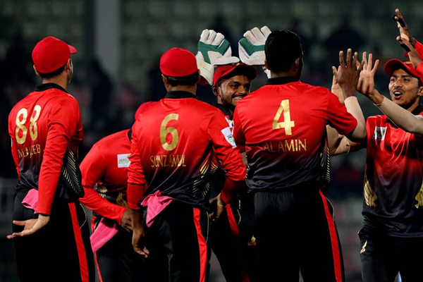 সুপার ওভারে কুমিল্লার জয়, বিপিএল থেকে সিলেটের বিদায়
