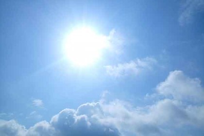বৃষ্টির পর হঠাৎ আলোর ঝলকানি