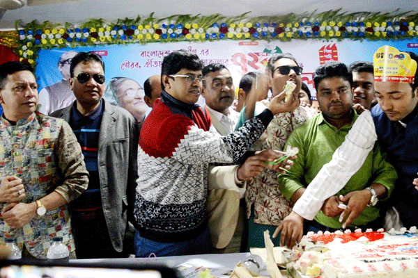 নোয়াখালীতে ছাত্রলীগের প্রতিষ্ঠাবার্ষিকী উদযাপন