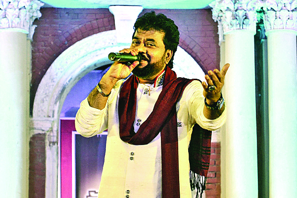 মুড়াপাড়া জমিদারবাড়িতে ইত্যাদি