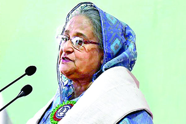 খালেদা জিয়া ছাত্রদের অস্ত্র দেন আমি দিয়েছি খাতা-কলম