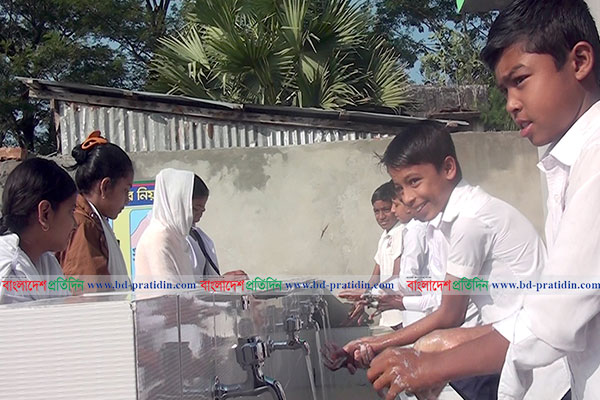 স্বাস্থ্য সুরক্ষায় কলাপাড়ার ১২ শিক্ষা প্রতিষ্ঠানে ওয়াশব্লক 