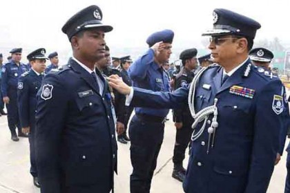 আইজিপি পদক পেলেন বরিশালের ট্রাফিক সার্জেন্ট নিজাম