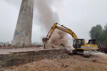 গাজীপুরে ৮ অবৈধ ইটভাটা গুঁ‌ড়ি‌য়ে দিল প‌রি‌বেশ অধিদপ্ত‌র