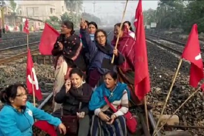 ভারতজুড়ে বিরোধী দলের হরতাল, প্রভাব পড়েছে পশ্চিমবঙ্গেও