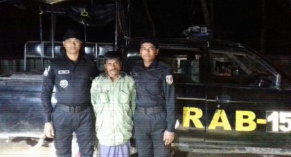 টেকনাফে সাড়ে তিন হাজার ইয়াবাসহ যুবক গ্রেফতার 