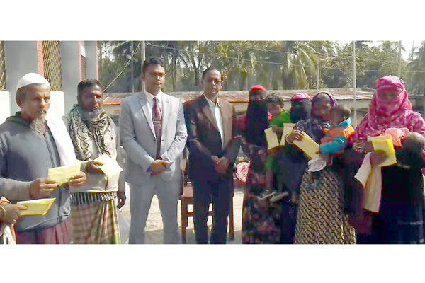 বঙ্গোপসাগরে নিখোঁজ ৭ জেলের পরিবারকে অর্থ-সহায়তা