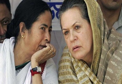 সোনিয়ার ডাকা বৈঠক বয়কট করলেন মমতা 