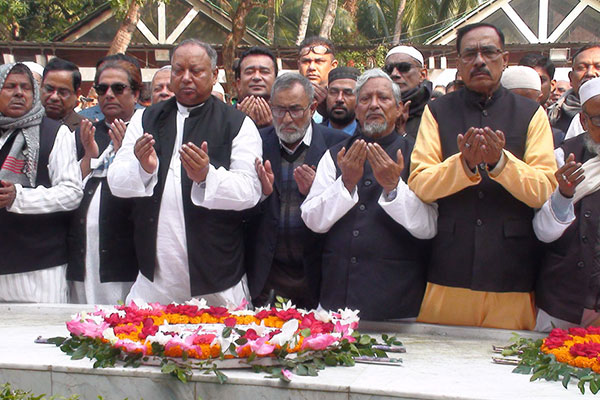 জাতির পিতার সমাধিতে আওয়ামী লীগের শ্রদ্ধা