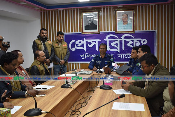 প্রেমিকার সাথে দেখা করানোর কথা বলে স্কুলছাত্রকে কুপিয়ে হত্যা!