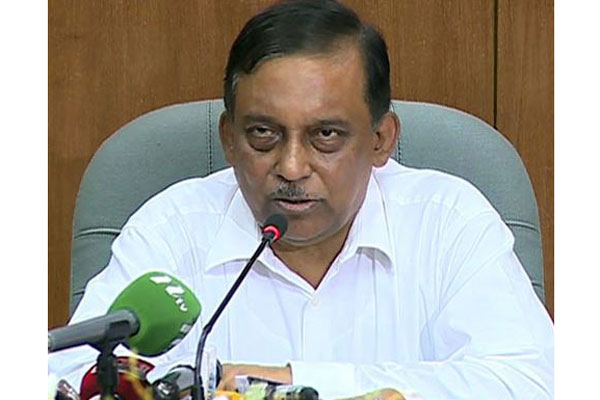 অনেকে নির্বাচন করে জনপ্রতিনিধি সেজে নিজেকে জাহির করতে চান : স্বরাষ্ট্রমন্ত্রী
