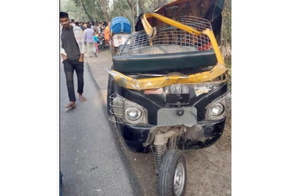 রাজবাড়ীতে বাস-থ্রি-হুইলার সংঘর্ষ, নিহত ৫ 